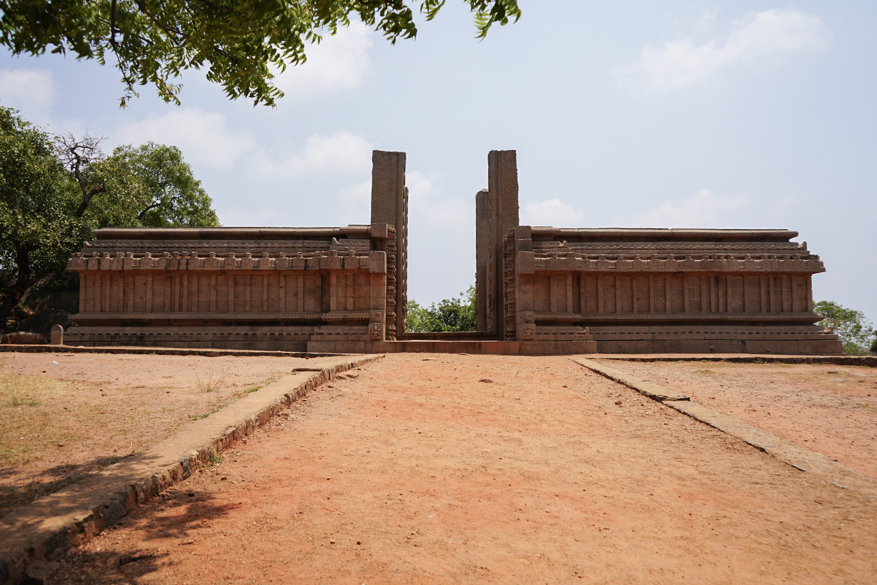 Mandapam - Mahabalipuram - Tamilnadu - India - firstman.earth