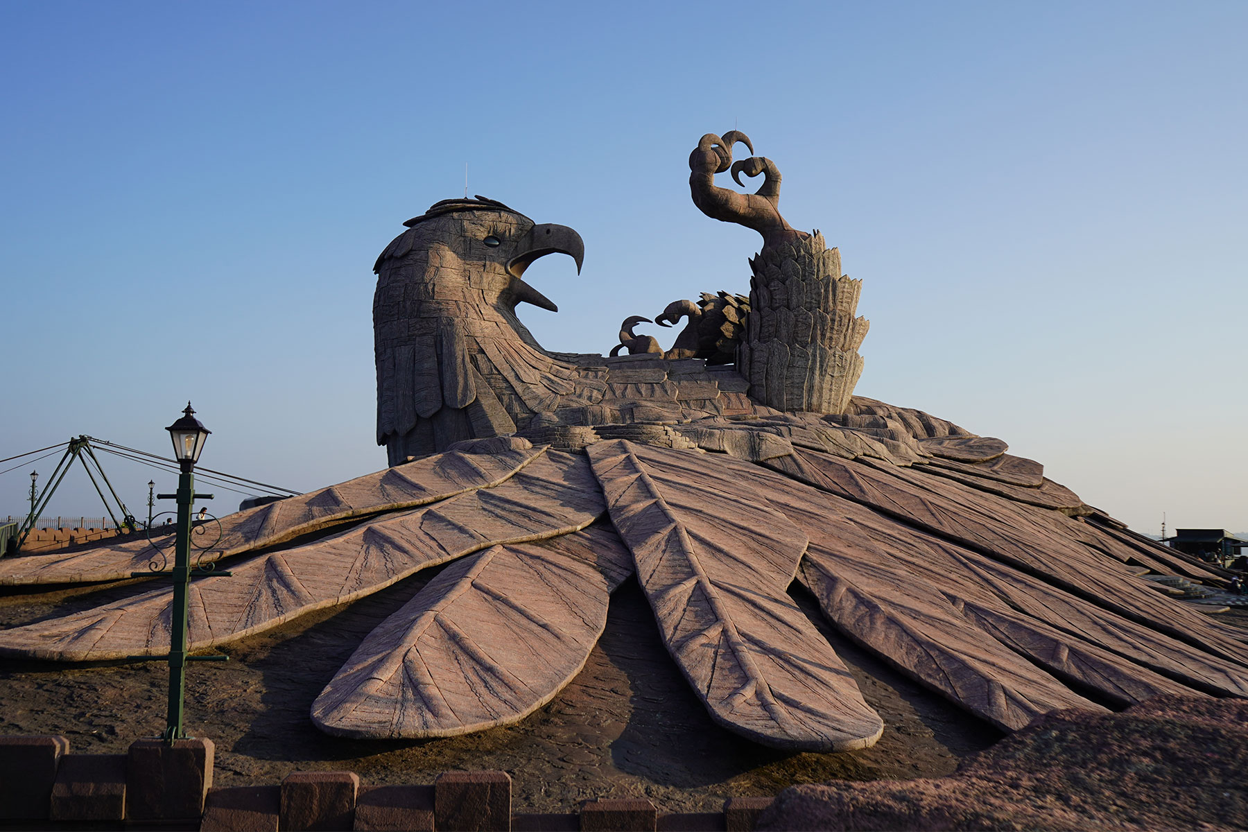 Jatayu-sculpture-side-view-kerala-india-firstman.earth