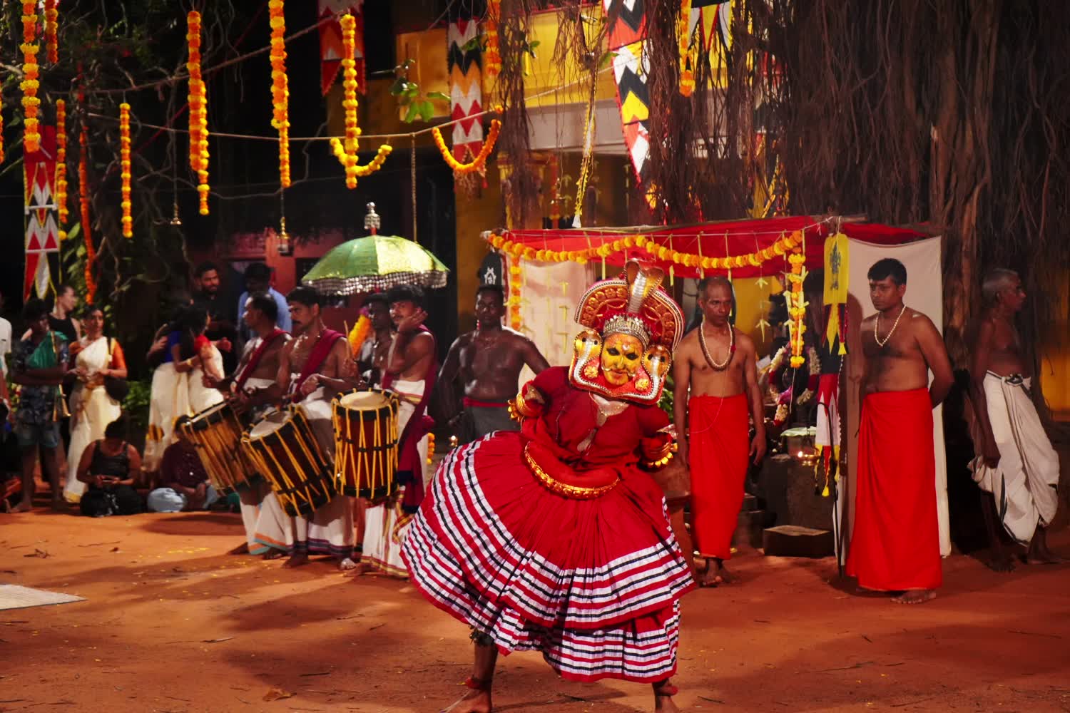 kalarigram_pondicherry_theyam_india_firstman