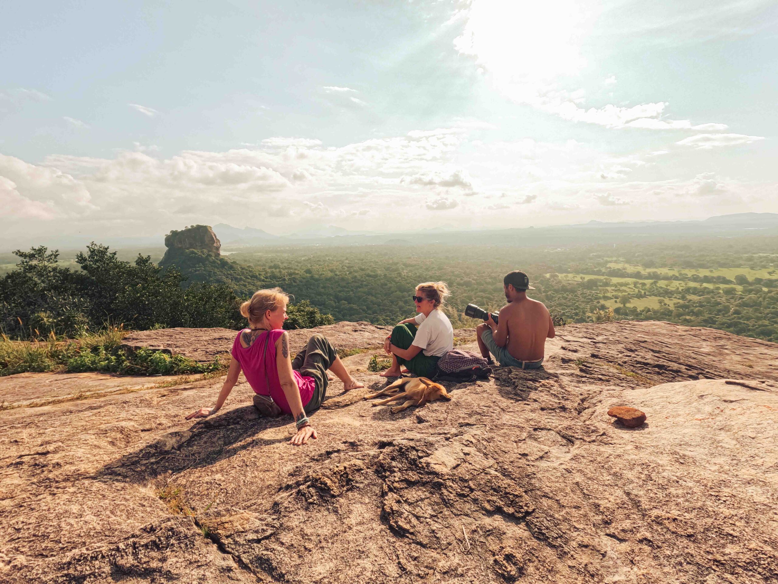 Pidurangala Rock Cave Temple, sigiriya, srilanka