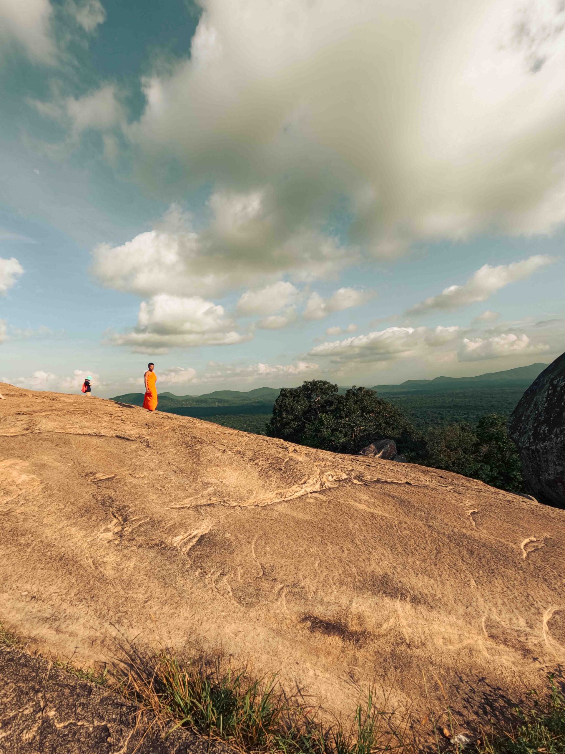 Pidurangala Rock Cave Temple, sigiriya, srilanka